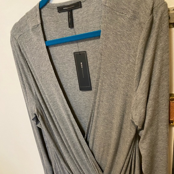 BCBG max azria long sleeve cross over shirt heather grey - Picture 3 of 6